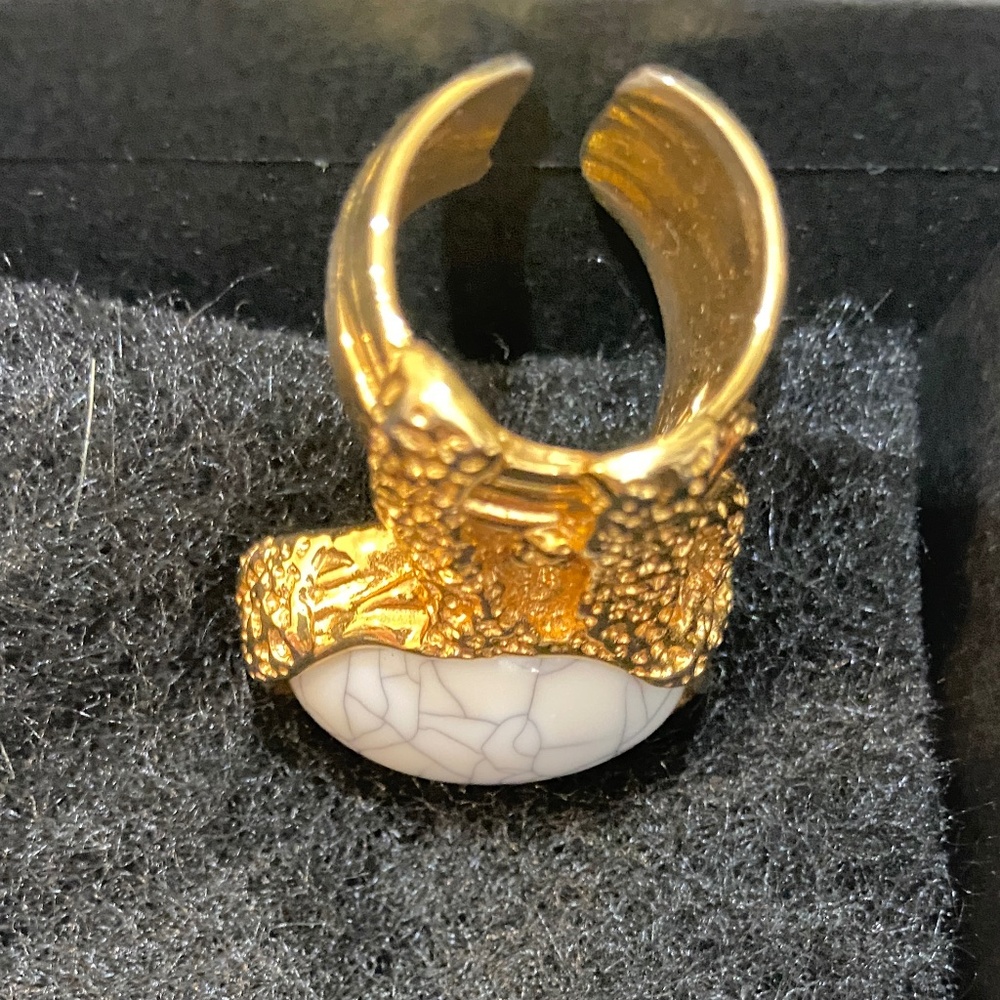 Statement Ring Gold Tone Hardware - image 5